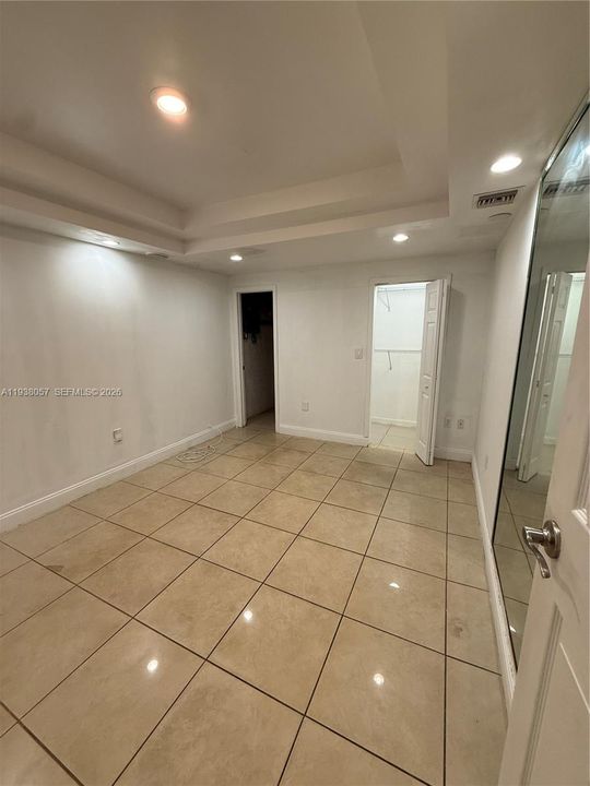 For Sale: $550,000 (4 beds, 2 baths, 1365 Square Feet)