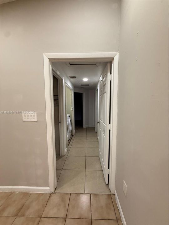 For Sale: $550,000 (4 beds, 2 baths, 1365 Square Feet)