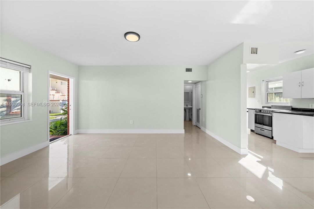 В аренду: $1,900 (1 спален, 1 ванн, 589 Квадратных фут)