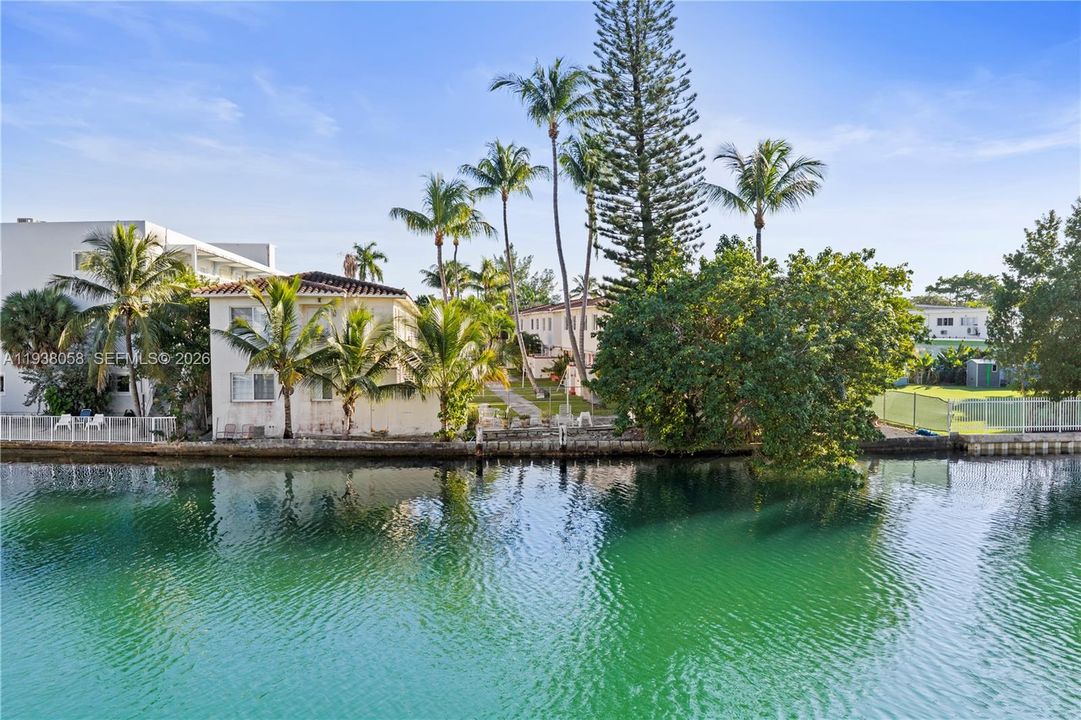 В аренду: $1,900 (1 спален, 1 ванн, 589 Квадратных фут)