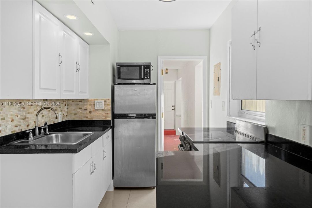 В аренду: $1,900 (1 спален, 1 ванн, 589 Квадратных фут)