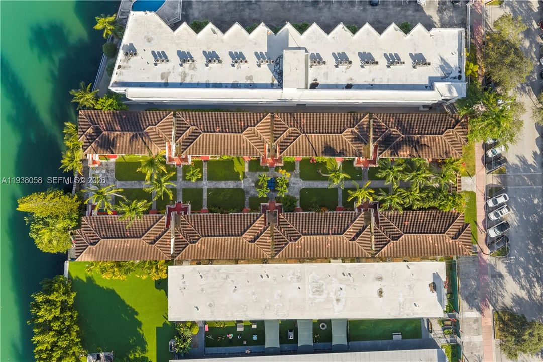 В аренду: $1,900 (1 спален, 1 ванн, 589 Квадратных фут)