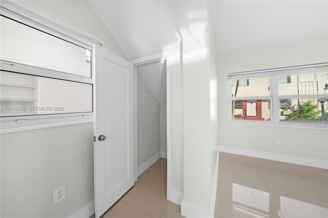 В аренду: $1,900 (1 спален, 1 ванн, 589 Квадратных фут)