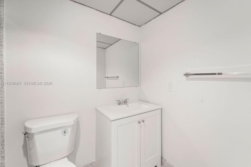 For Sale: $95,000 (1 beds, 1 baths, 760 Square Feet)