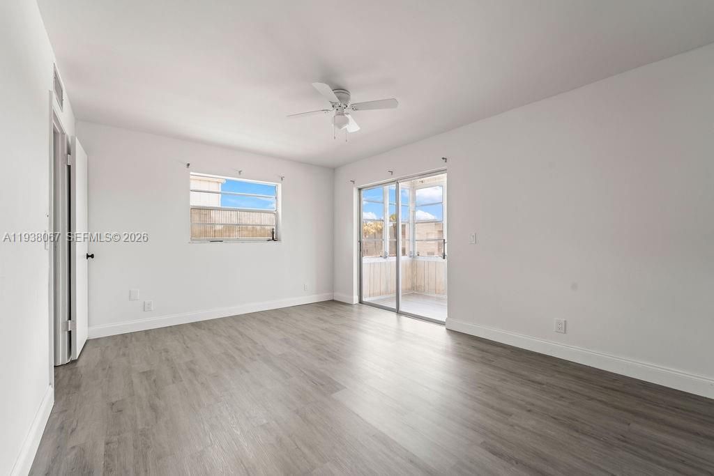 For Sale: $95,000 (1 beds, 1 baths, 760 Square Feet)