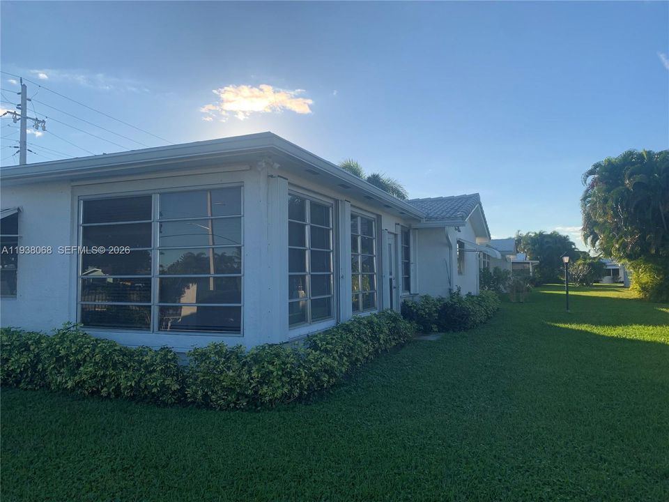 En Venta: $449,900 (3 camas, 2 baños, 1624 Pies cuadrados)