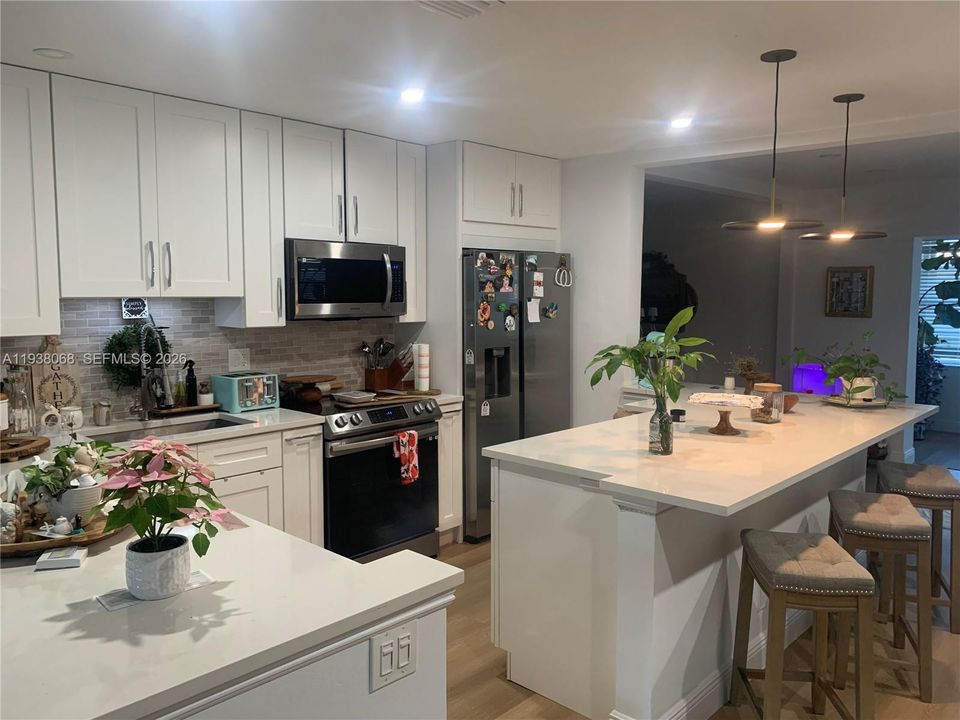 En Venta: $449,900 (3 camas, 2 baños, 1624 Pies cuadrados)