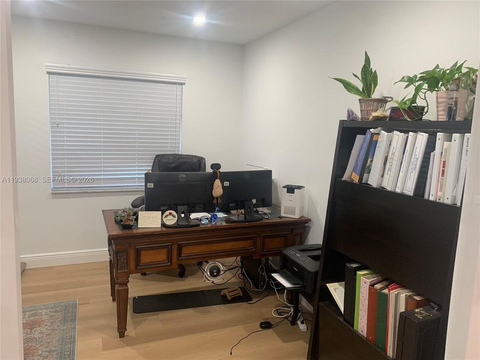 En Venta: $449,900 (3 camas, 2 baños, 1624 Pies cuadrados)