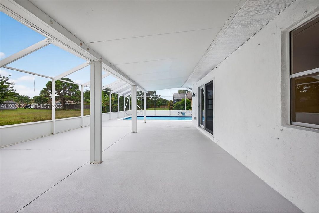 En Venta: $494,000 (4 camas, 2 baños, 2089 Pies cuadrados)