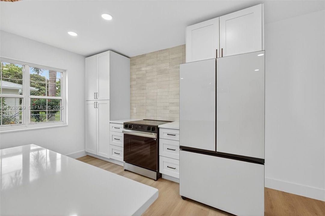 En Venta: $494,000 (4 camas, 2 baños, 2089 Pies cuadrados)