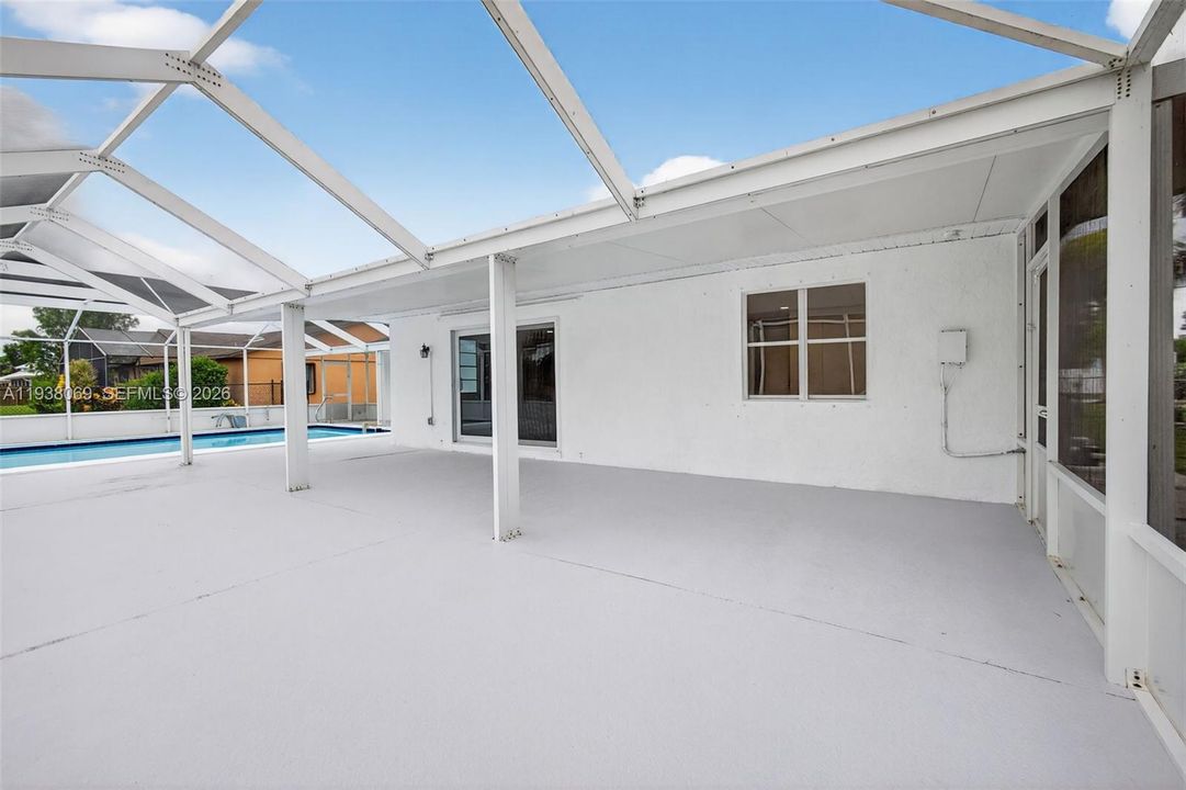 En Venta: $494,000 (4 camas, 2 baños, 2089 Pies cuadrados)