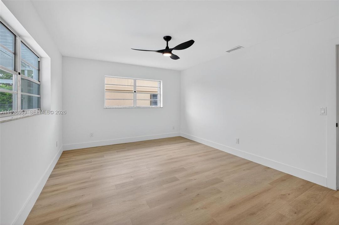 En Venta: $494,000 (4 camas, 2 baños, 2089 Pies cuadrados)