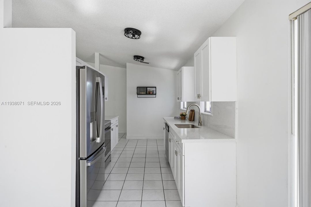 En Renta: $3,100 (3 camas, 2 baños, 1365 Pies cuadrados)