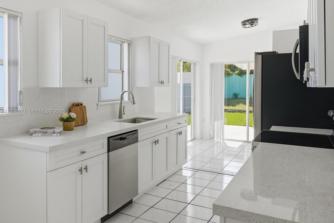 En Renta: $3,100 (3 camas, 2 baños, 1365 Pies cuadrados)