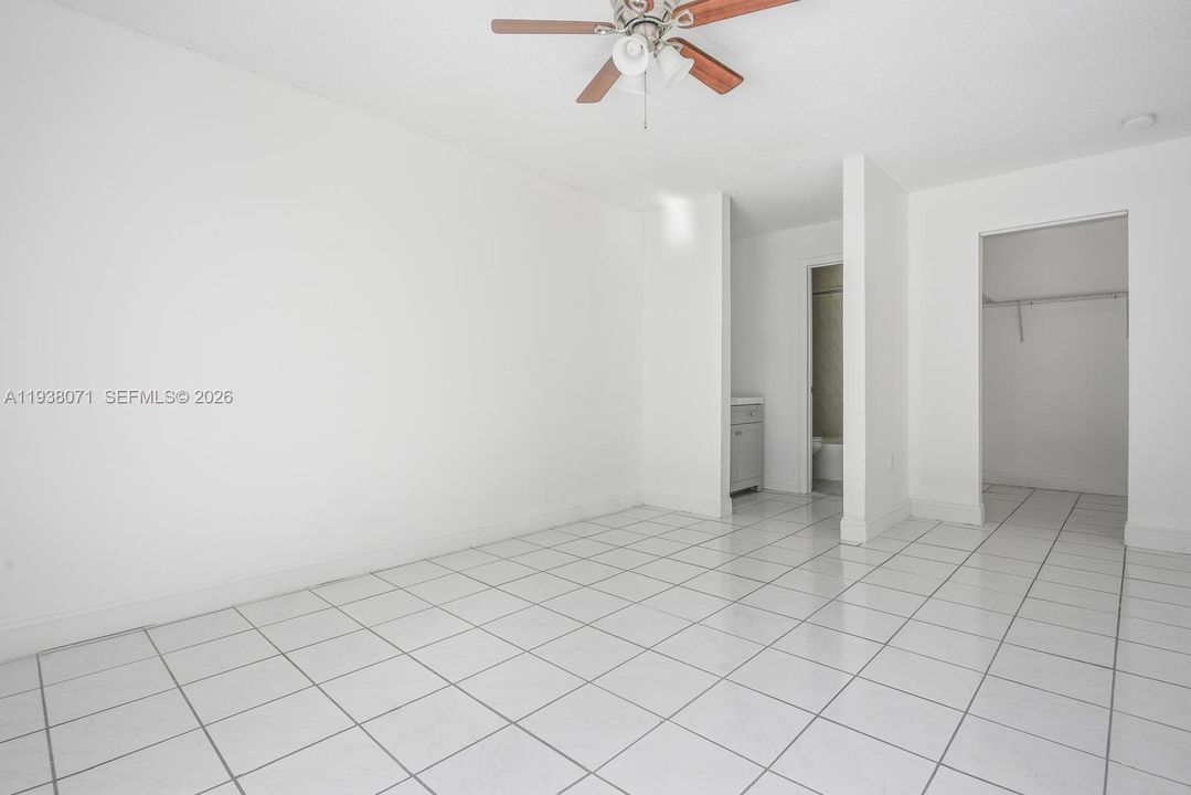 En Renta: $3,100 (3 camas, 2 baños, 1365 Pies cuadrados)