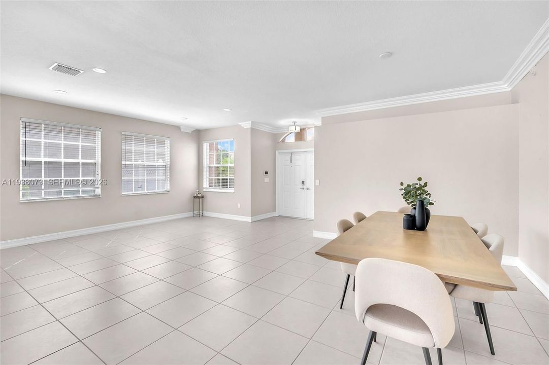 En Venta: $750,000 (4 camas, 2 baños, 2488 Pies cuadrados)