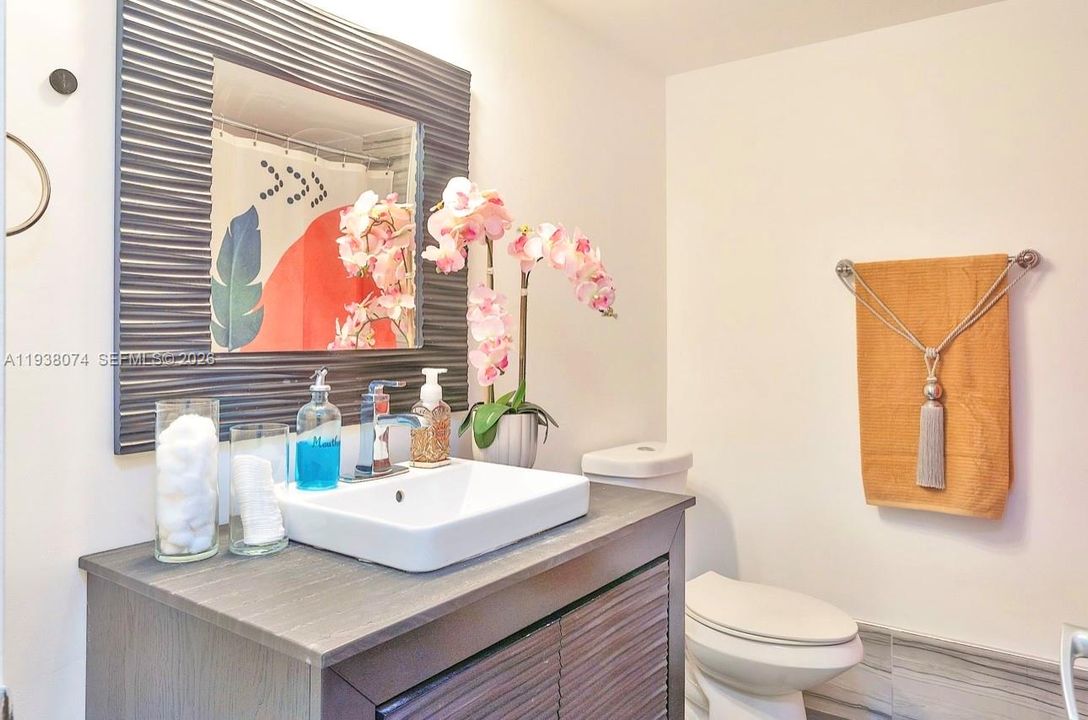 En Venta: $244,900 (2 camas, 2 baños, 1160 Pies cuadrados)