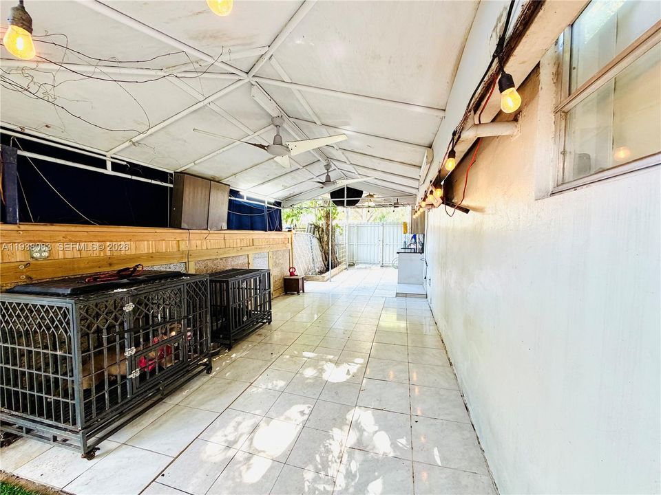 待售: $450,000 (3 贝兹, 1 浴室, 958 平方英尺)