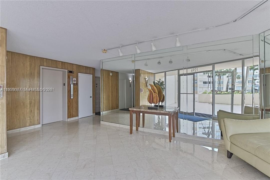 For Rent: $2,000 (2 beds, 2 baths, 1160 Square Feet)