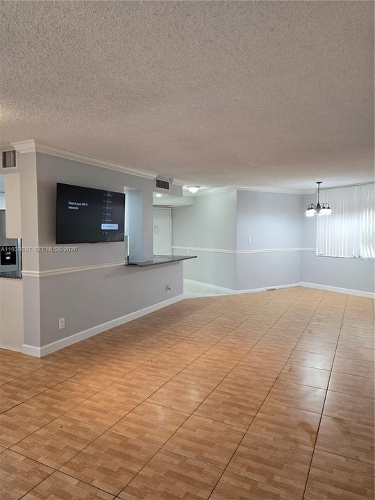 For Rent: $2,000 (2 beds, 2 baths, 1160 Square Feet)
