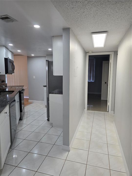 For Rent: $2,000 (2 beds, 2 baths, 1160 Square Feet)