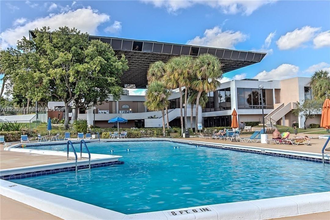 For Rent: $2,000 (2 beds, 2 baths, 1160 Square Feet)