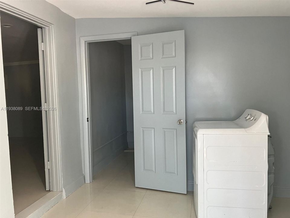 En Renta: $2,750 (5 camas, 2 baños, 1738 Pies cuadrados)