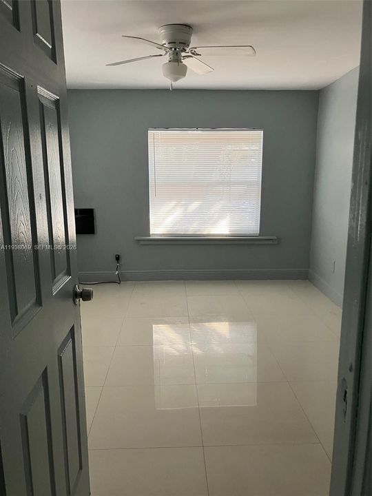 En Renta: $2,750 (5 camas, 2 baños, 1738 Pies cuadrados)