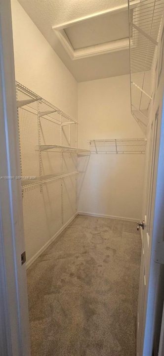 For Rent: $2,400 (2 beds, 2 baths, 1077 Square Feet)