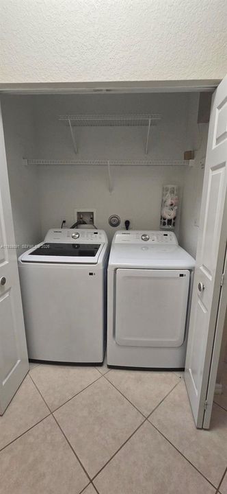 For Rent: $2,400 (2 beds, 2 baths, 1077 Square Feet)