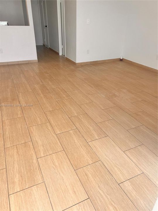 В аренду: $1,800 (0 спален, 1 ванн, 577 Квадратных фут)