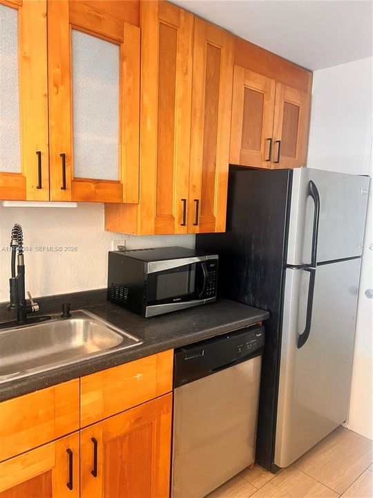 В аренду: $1,800 (0 спален, 1 ванн, 577 Квадратных фут)