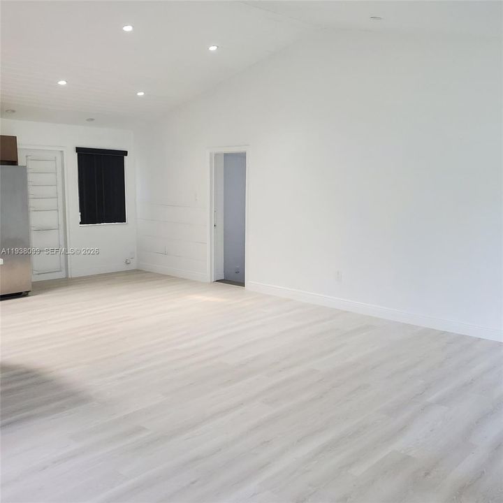 En Renta: $3,600 (3 camas, 2 baños, 2814 Pies cuadrados)