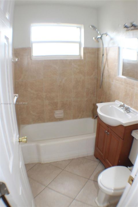 出租: $1,400 (2 贝兹, 1 浴室, 500 平方英尺)