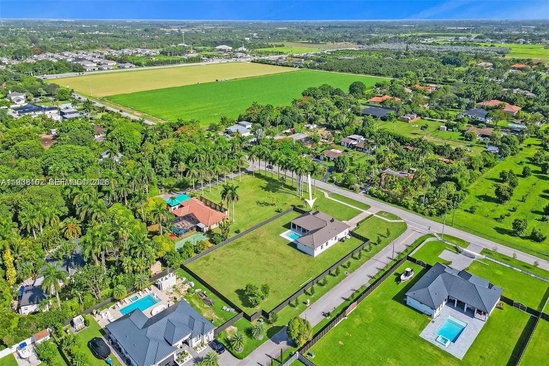 For Sale: $1,250,000 (5 beds, 4 baths, 3219 Square Feet)