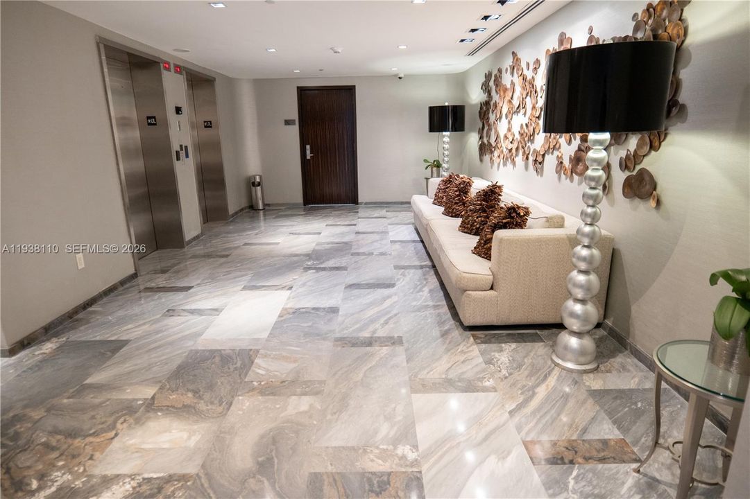 En Venta: $1,499,000 (2 camas, 2 baños, 1396 Pies cuadrados)