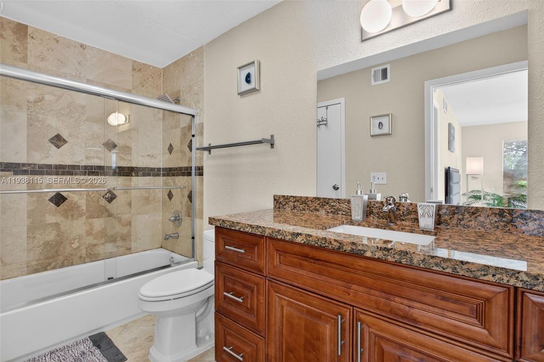 出租: $2,150 (1 贝兹, 1 浴室, 950 平方英尺)