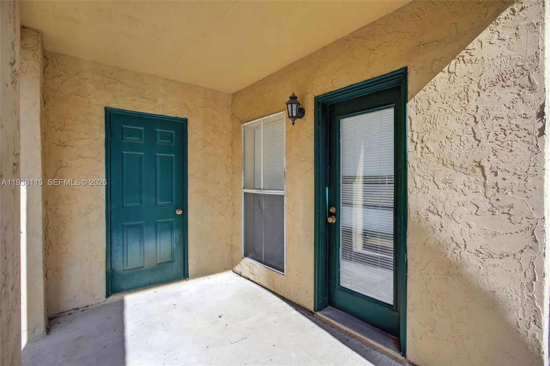 出租: $2,150 (1 贝兹, 1 浴室, 950 平方英尺)