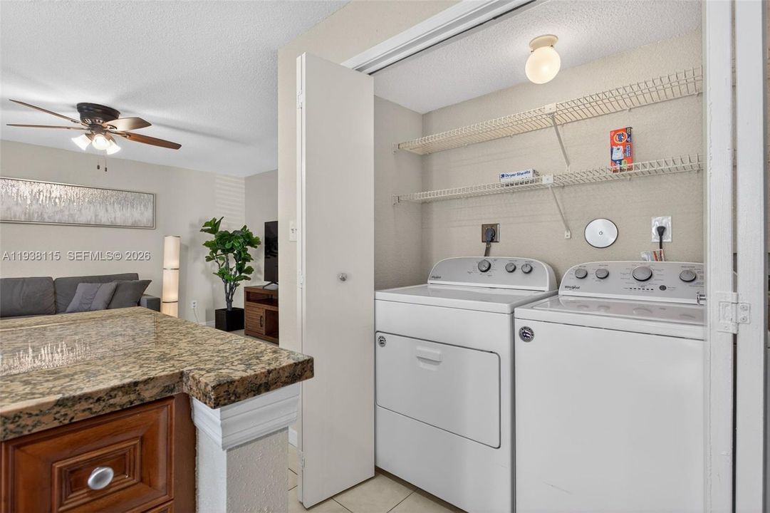 出租: $2,150 (1 贝兹, 1 浴室, 950 平方英尺)