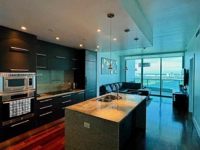 En Renta: $4,400 (1 camas, 2 baños, 912 Pies cuadrados)