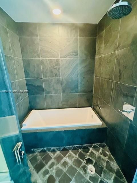 En Renta: $4,400 (1 camas, 2 baños, 912 Pies cuadrados)