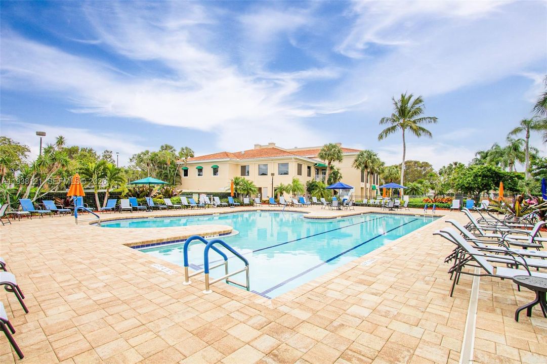 For Sale: $499,500 (3 beds, 2 baths, 2002 Square Feet)