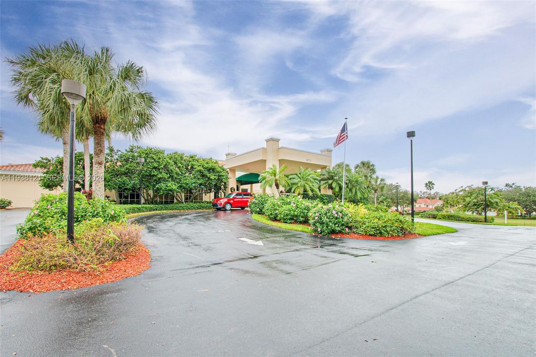 For Sale: $499,500 (3 beds, 2 baths, 2002 Square Feet)