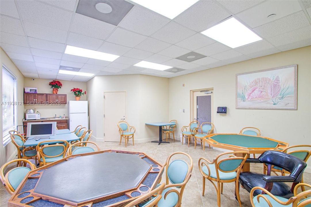 For Sale: $499,500 (3 beds, 2 baths, 2002 Square Feet)