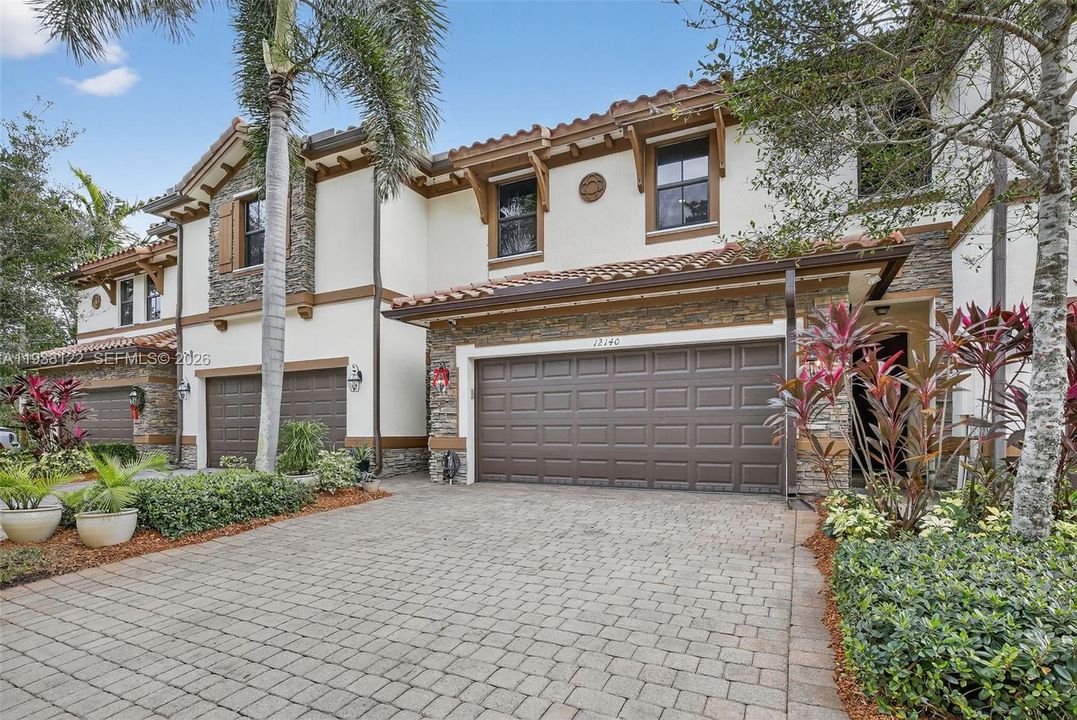 En Venta: $600,000 (3 camas, 2 baños, 1835 Pies cuadrados)