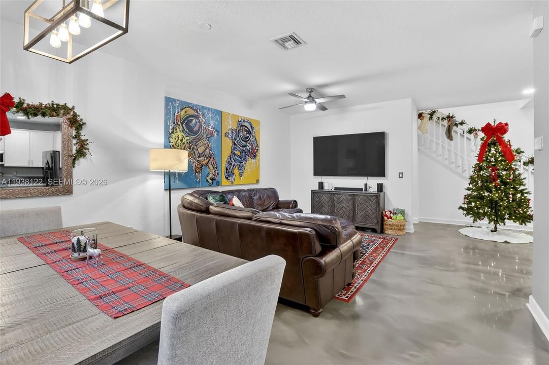 En Venta: $600,000 (3 camas, 2 baños, 1835 Pies cuadrados)