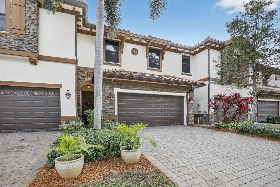 En Venta: $600,000 (3 camas, 2 baños, 1835 Pies cuadrados)