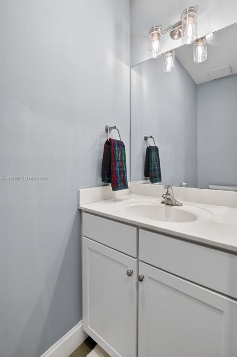 En Venta: $600,000 (3 camas, 2 baños, 1835 Pies cuadrados)