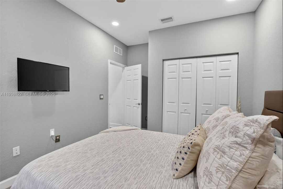 En Venta: $600,000 (3 camas, 2 baños, 1835 Pies cuadrados)