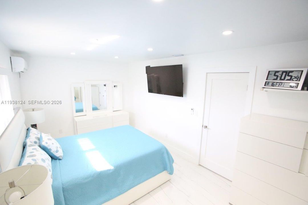 En Venta: $675,000 (3 camas, 2 baños, 1425 Pies cuadrados)